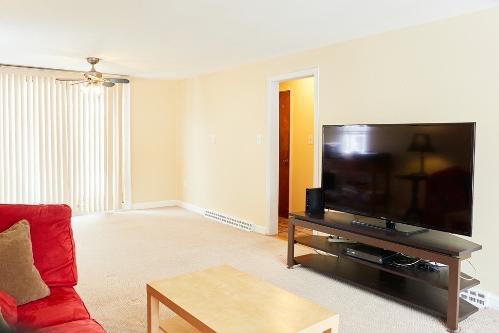 43 Linden Road Peabody, MA 01960 - Photo 8 of 27 Gallery Image 8