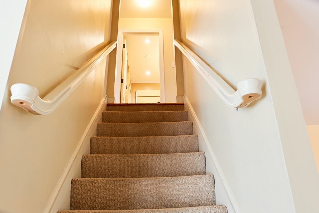 43 Linden Road Peabody, MA 01960 - Photo 10 of 27 Gallery Image 10