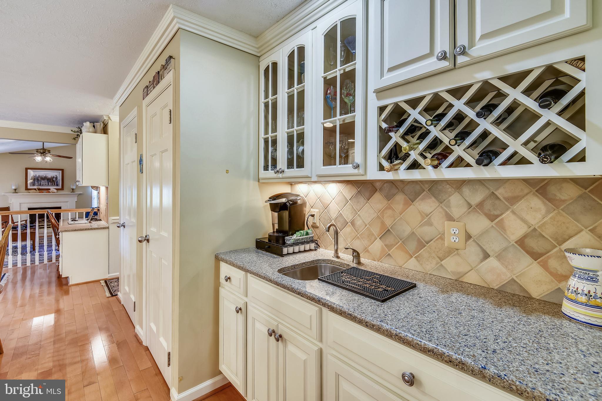 252 Charring Court Riva, MD 21140 - Photo 11 of 57 Pantry and bar area