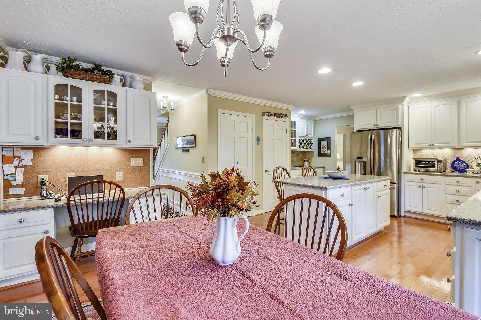 252 Charring Court Riva, MD 21140 - Photo 10 of 57 Breakfast nook and desk area