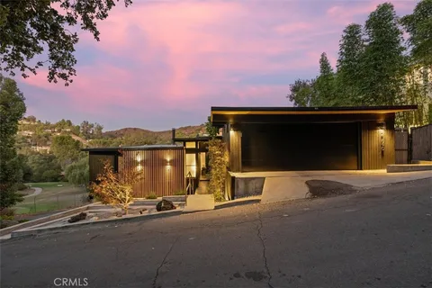 $1,499,000 | 21090 Rios Street, Woodland Hills, CA 91364