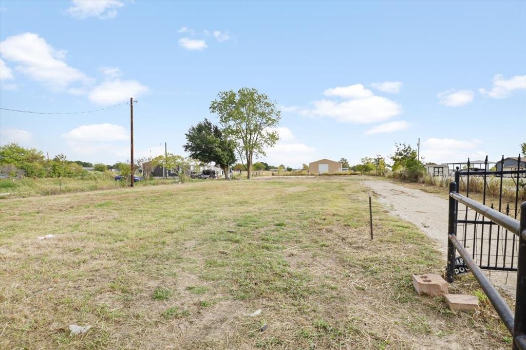 8928 Johns Road Alvarado, TX 76009 - Photo 6 of 20