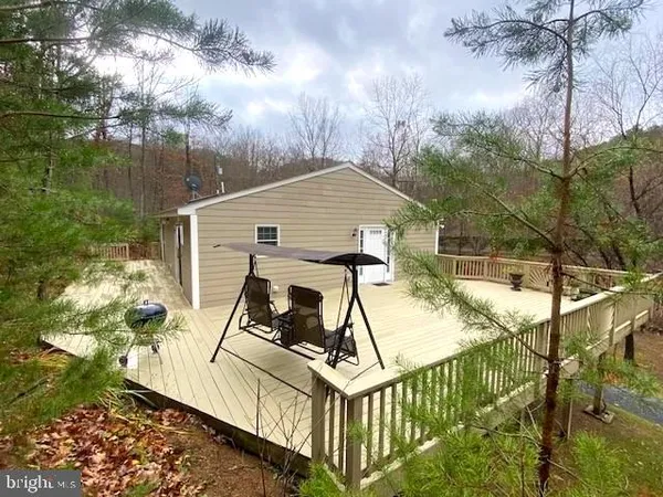 $499,900 | 3837 Graces Cabin Road, Springfield, WV 26763