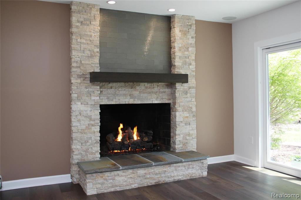 234 Shagbark Drive Rochester Hills, MI 48309 - Photo 4 of 32