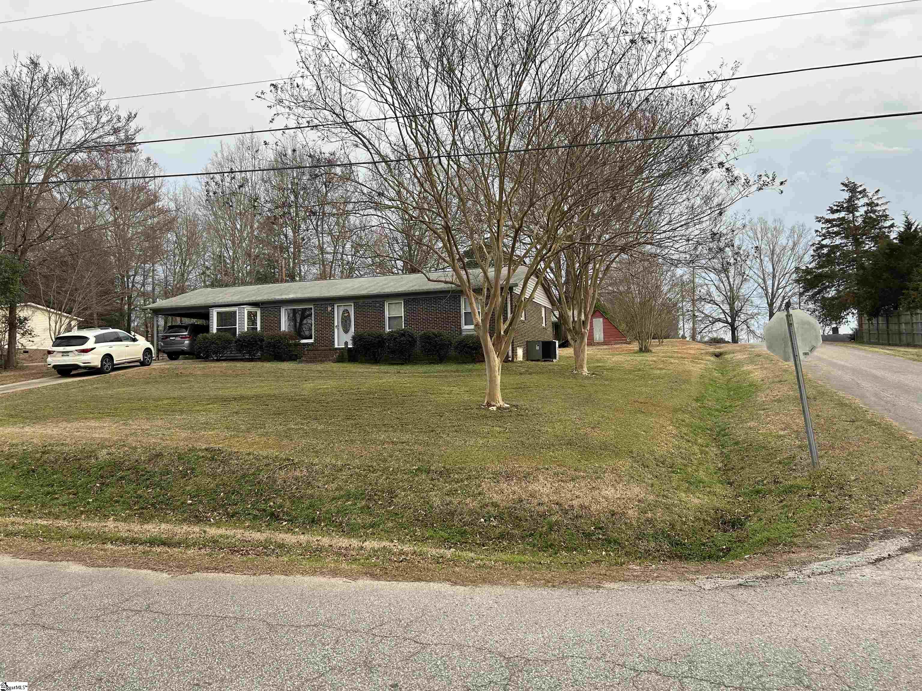 183 Randall Drive Clinton, SC 29325 - Photo 4 of 27