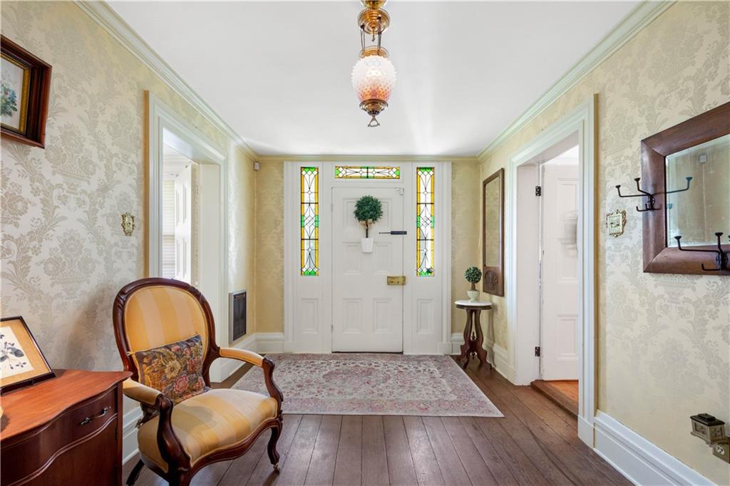 5679 Library Road Bethel Park, PA 15102 - Photo 4 of 25 Gallery Image 4