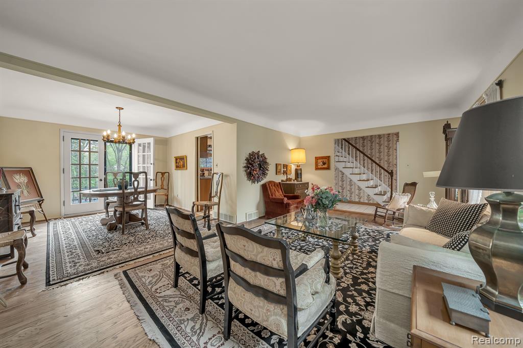 29958 Barwell Road Farmington Hills, MI 48334 - Photo 12 of 48