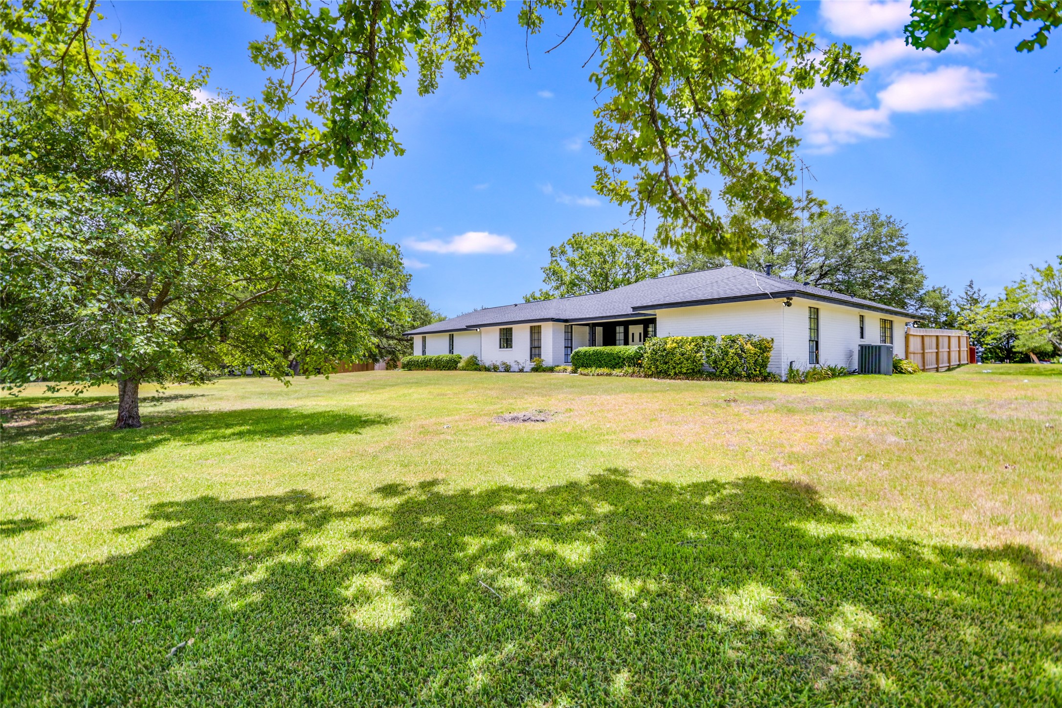 6569 Cutoff Road Fayetteville, TX 78940 - Photo 23 of 34
