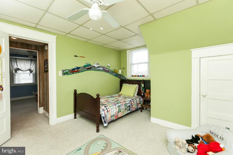 906 Overbrook Road Baltimore, MD 21239 - Photo 15 of 27 Upper Level Bedroom #3