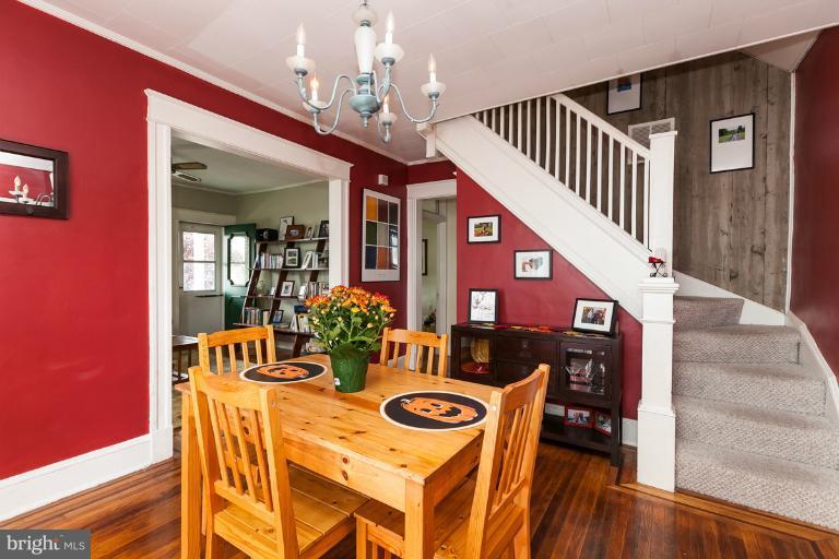 906 Overbrook Road Baltimore, MD 21239 - Photo 4 of 27 Dining Room