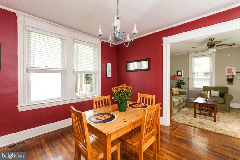 906 Overbrook Road Baltimore, MD 21239 - Photo 9 of 27 Dining Room