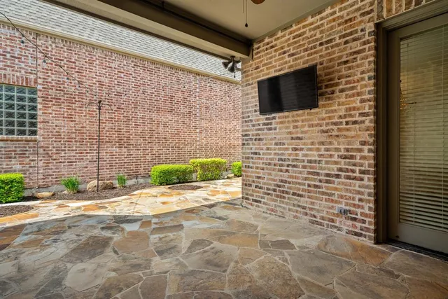 a view of door with outdoor space