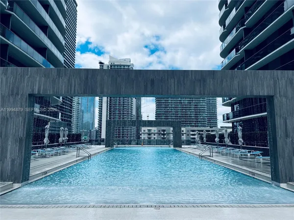 $599,000 | 45 Southwest 9th Street, Unit 2004, Miami, FL 33130