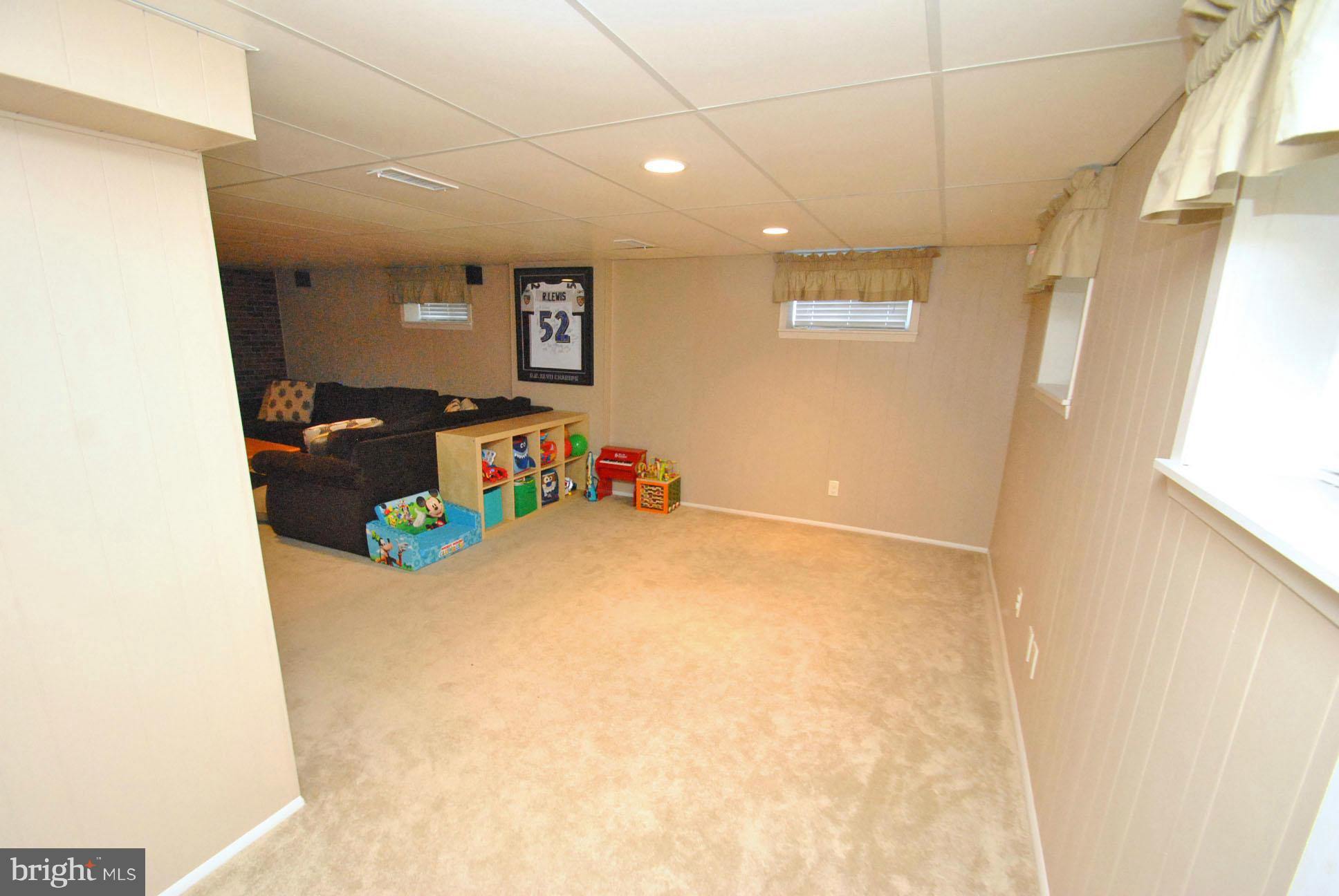 4216 Winterode Way Baltimore, MD 21236 - Photo 23 of 30 BONUS AREA IN FAMILY ROOM