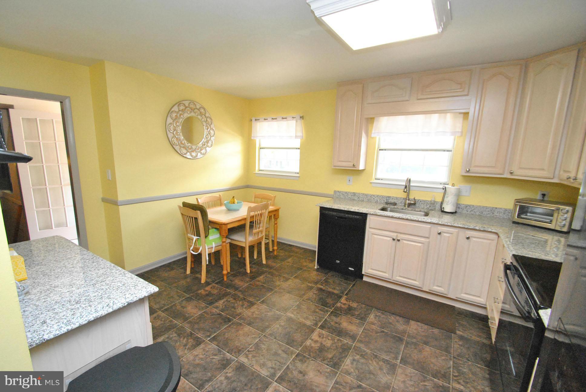 4216 Winterode Way Baltimore, MD 21236 - Photo 9 of 30 UPDATED KITCHEN W/GRANITE COUNTERS
