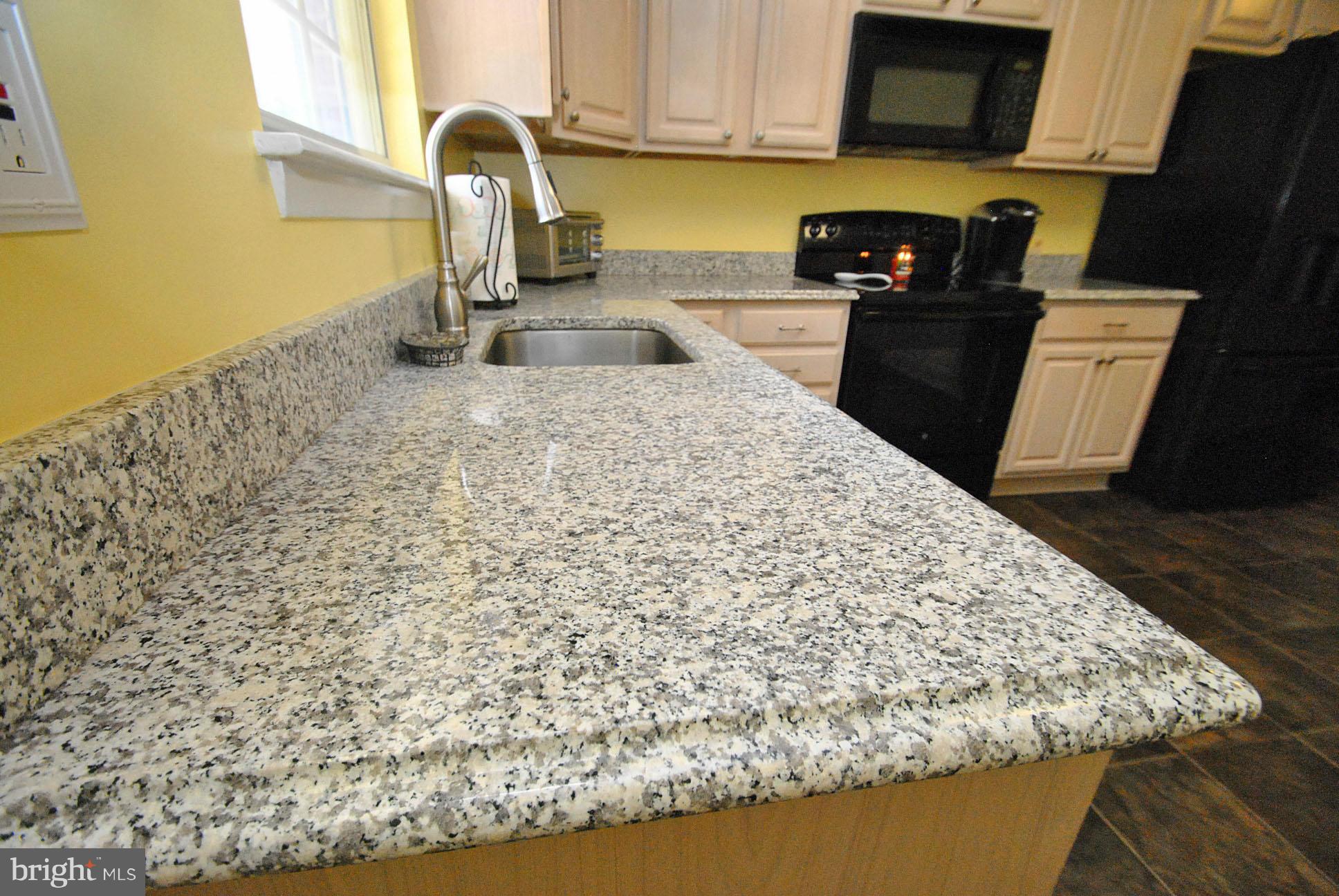 4216 Winterode Way Baltimore, MD 21236 - Photo 10 of 30 UPDATED KITCHEN W/GRANITE COUNTERS