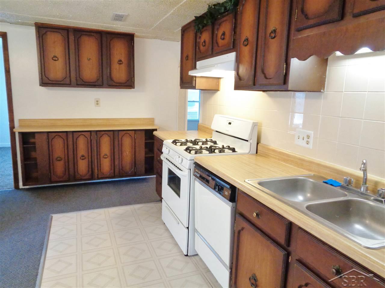 4179 Hackberry Road Bridgeport, MI 48722 - Photo 6 of 19 31389985-5.JPG