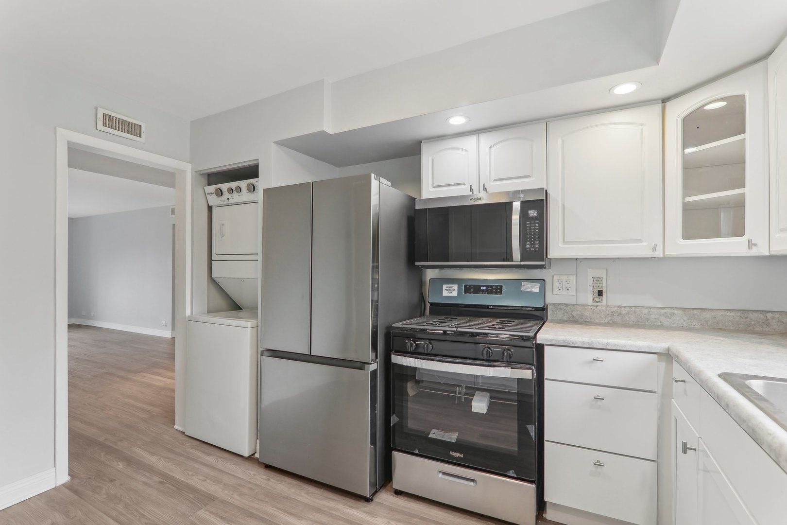148 Green Bay Road, Unit 1 Glencoe, IL 60022 - Photo 7 of 21 Gallery Image 7