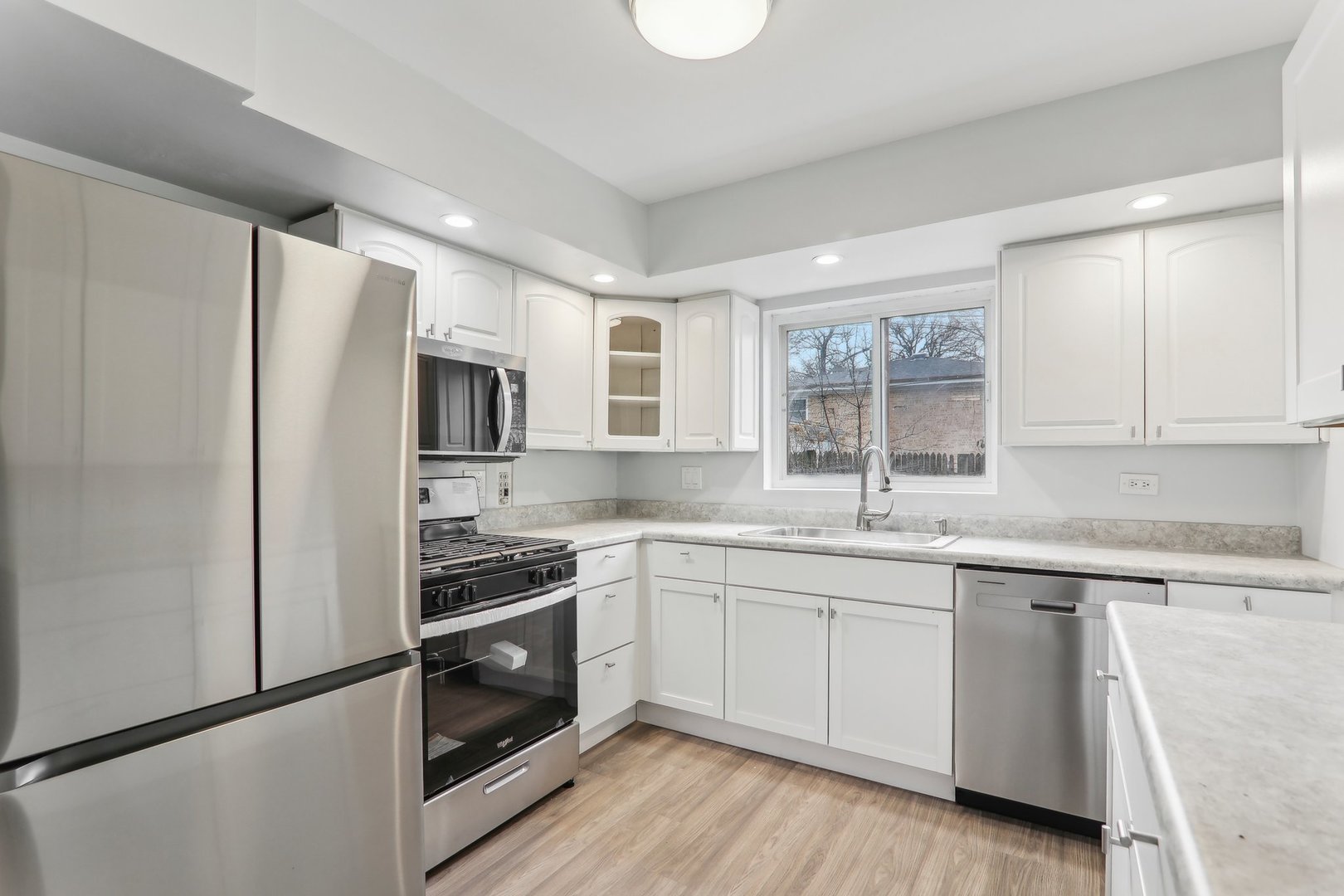 148 Green Bay Road, Unit 1 Glencoe, IL 60022 - Photo 9 of 21 Gallery Image 9