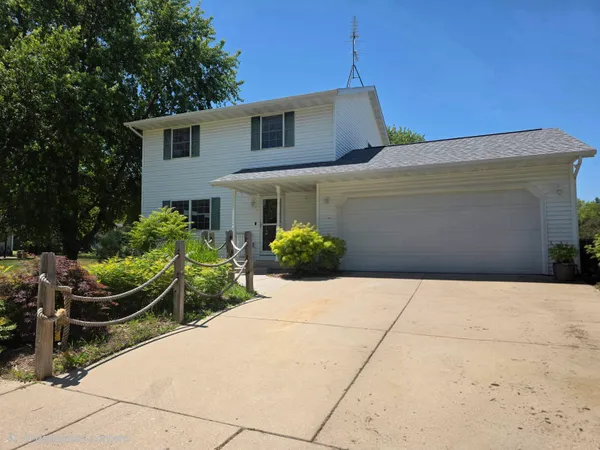 $300,000 | 911 South Garity Street, Jefferson, WI 53549