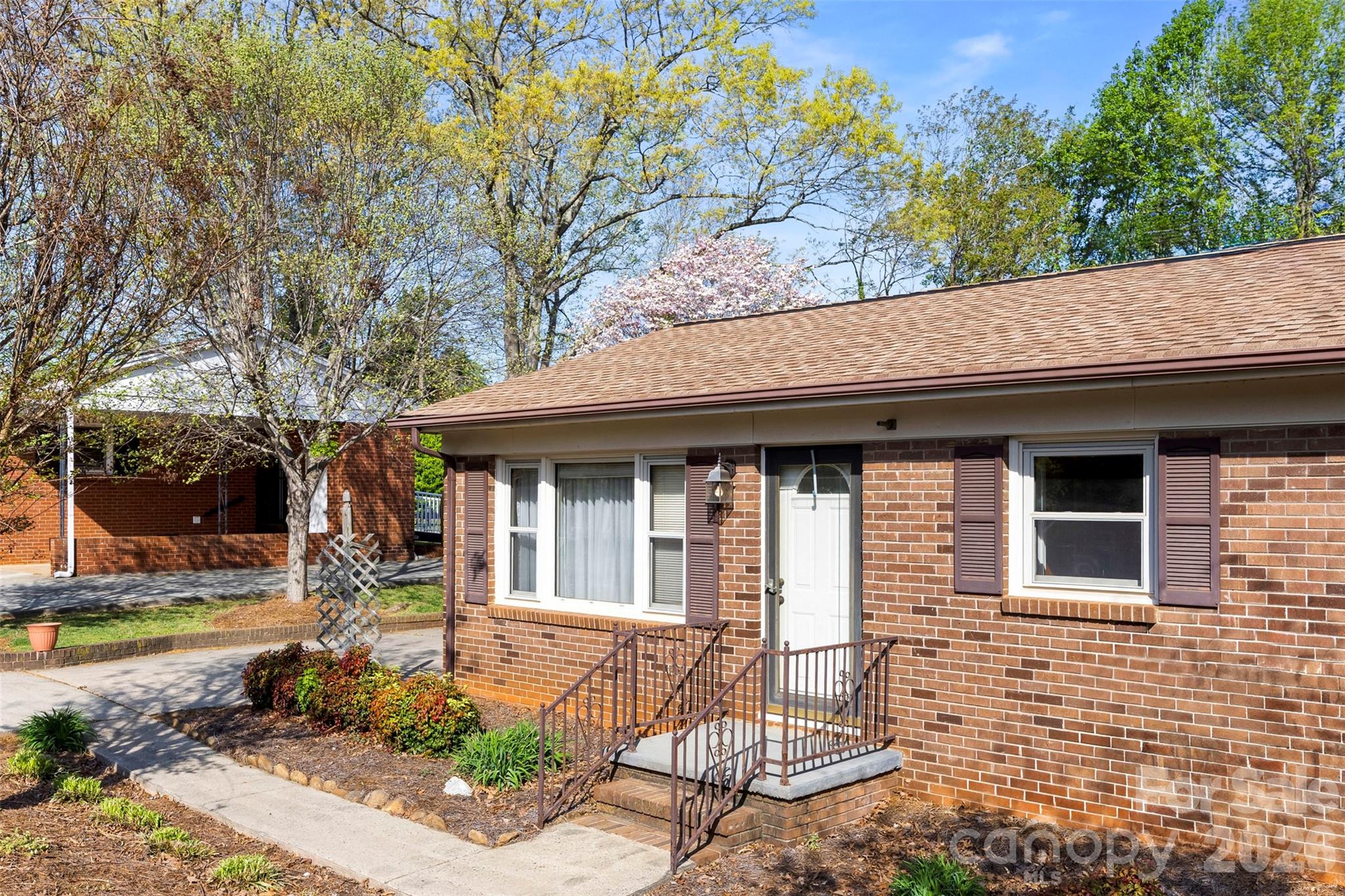 1696 Hoffman Road Gastonia, NC 28054 - Photo 2 of 26