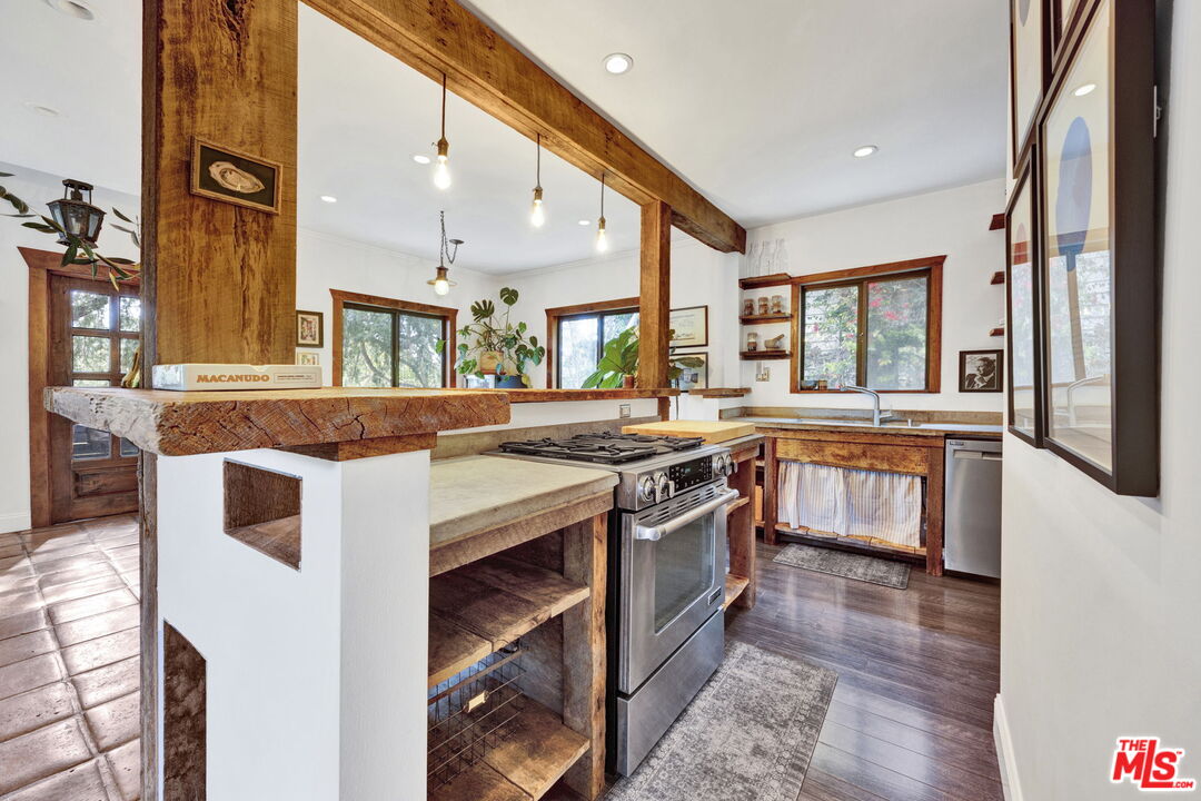 2021 Rome Drive Los Angeles, CA 90065 - Photo 25 of 57