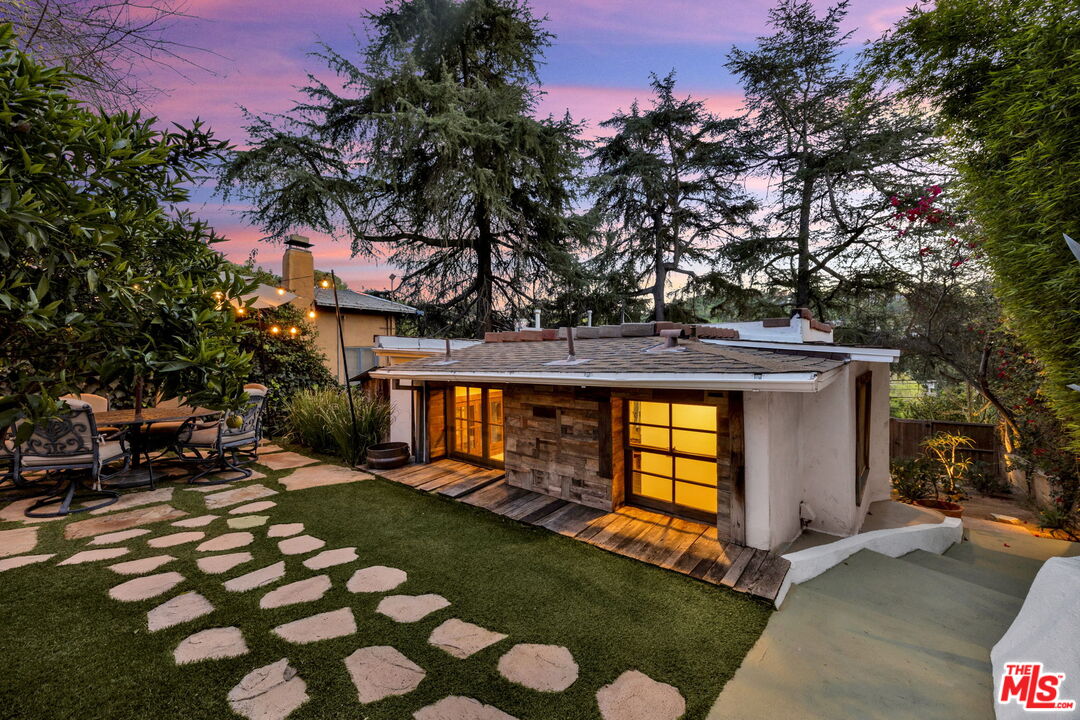 2021 Rome Drive Los Angeles, CA 90065 - Photo 6 of 57