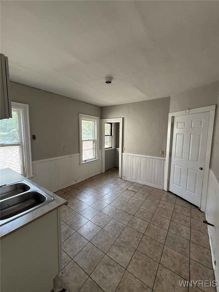 511 Winslow Avenue Buffalo, NY 14211 - Photo 11 of 23