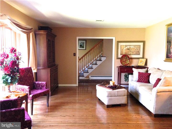 714 Hoover Road Blue Bell, PA 19422 - Photo 3 of 14 Gallery Image 3