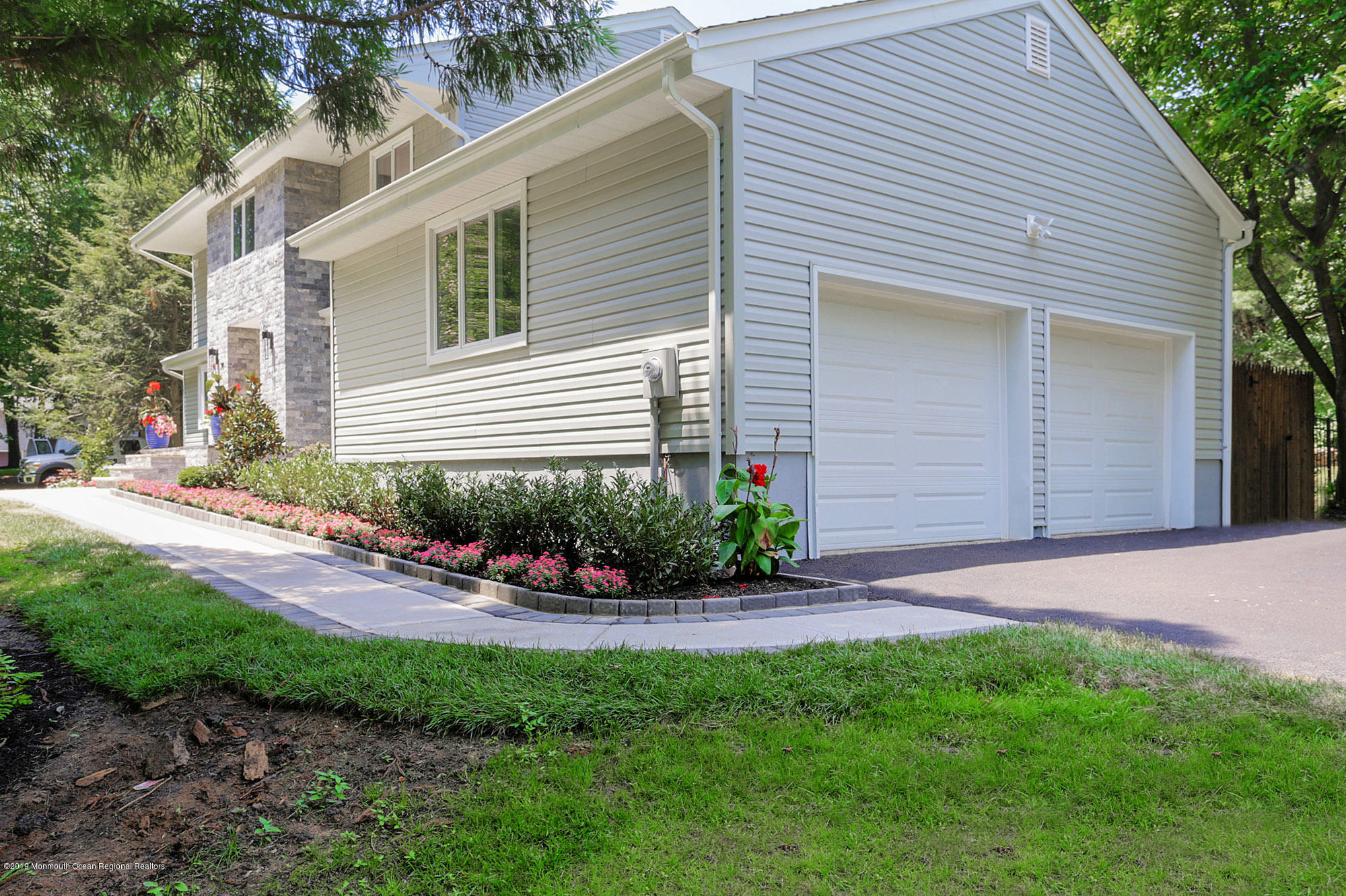 30 Laurel Brook Road Lincroft, NJ 07738 - Photo 8 of 32 Curved walk