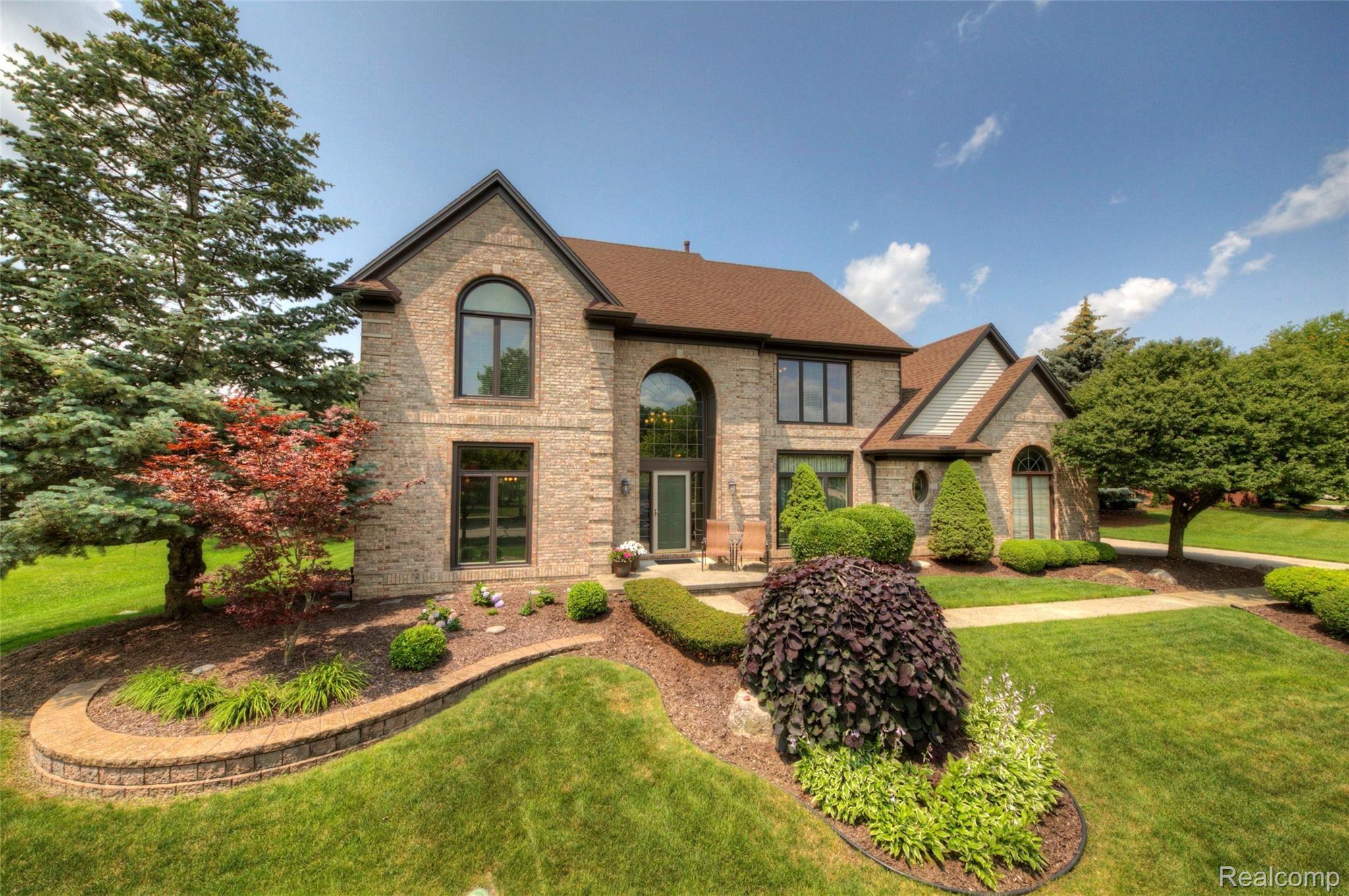 6649 Kennesaw Road Canton, MI 48187 - Photo 1 of 61 1 Front.jpg