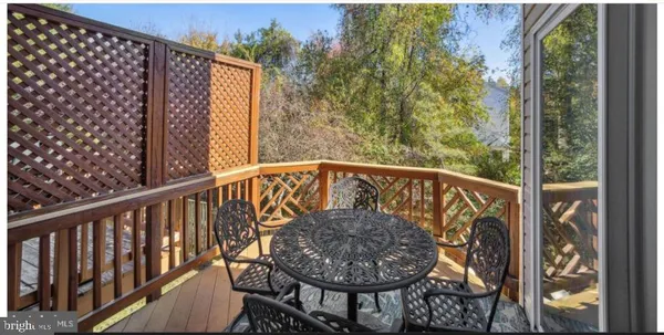 a view of a house with entertaining space