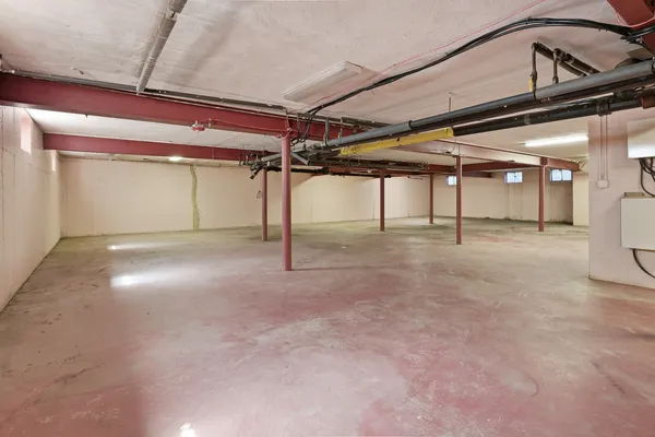 $2,300 | 750 Dempster Street, Unit CG4, Mount Prospect, IL 60056