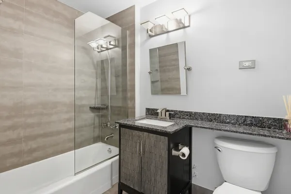 $2,300 | 750 Dempster Street, Unit CG4, Mount Prospect, IL 60056