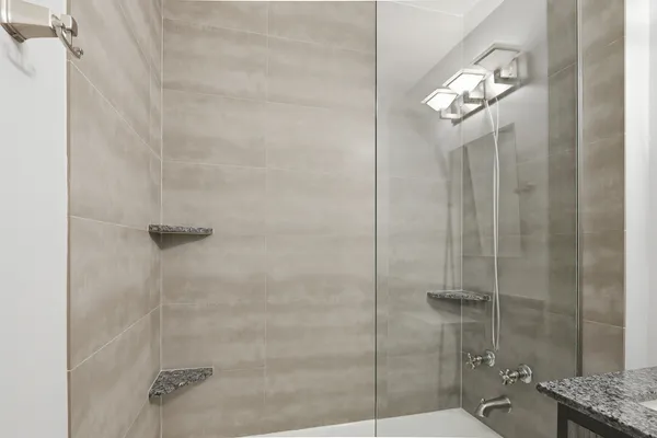 $2,300 | 750 Dempster Street, Unit CG4, Mount Prospect, IL 60056