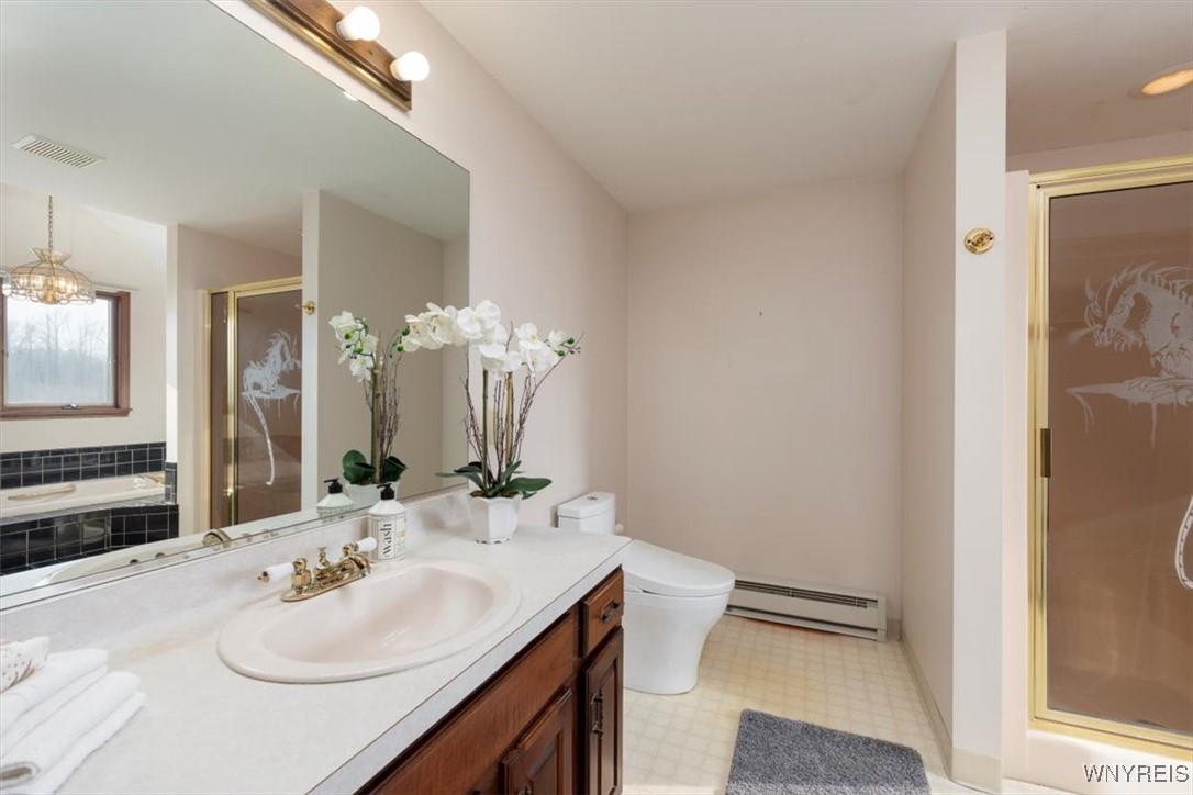 13111 Martin Road Newstead, NY 14001 - Photo 20 of 47 Primary bath with seperate shower & tub