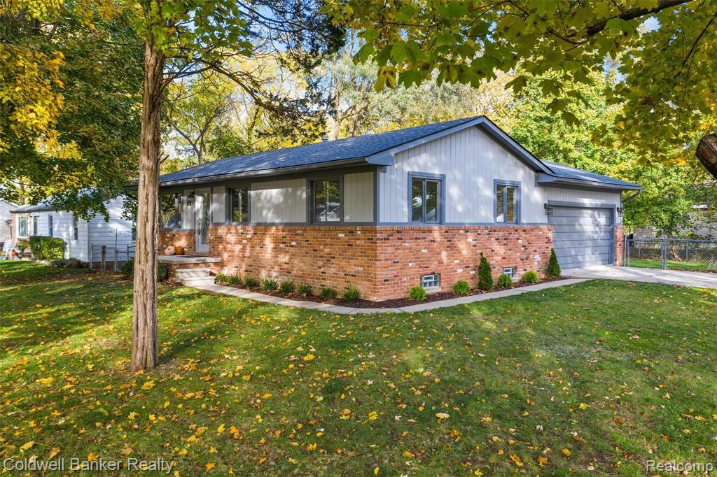 2793 Weaverton Rochester Hills, MI 48307 - Photo 2 of 31