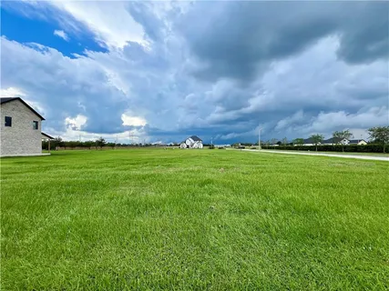 $70,000 | 13 Heron Drive, Westwego, LA 70094