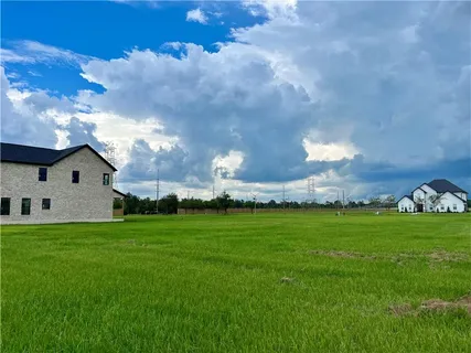 $70,000 | 13 Heron Drive, Westwego, LA 70094