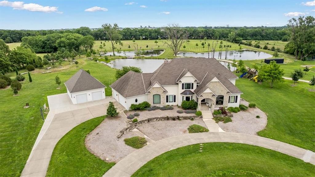 12517 South Harris Road Lee's Summit, MO 64086 - Photo 2 of 57