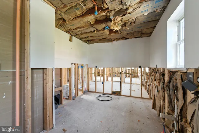 $305,000 | 4 West Overlea Avenue, Baltimore, MD 21206