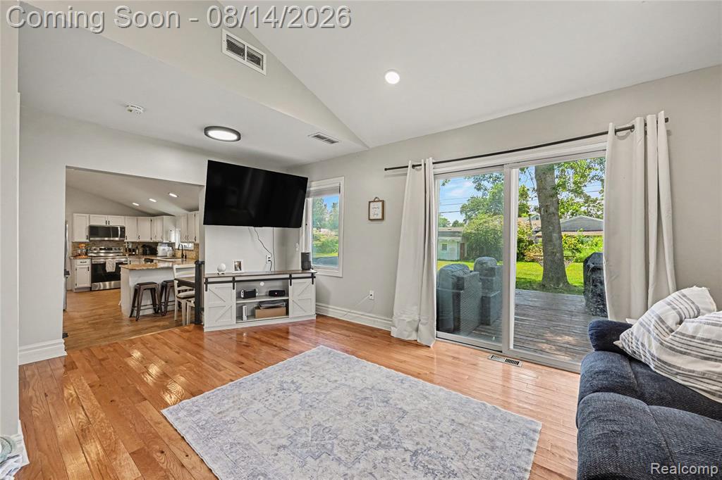 36951 Sibley Road New Boston, MI 48164 - Photo 6 of 26 Gallery Image 6