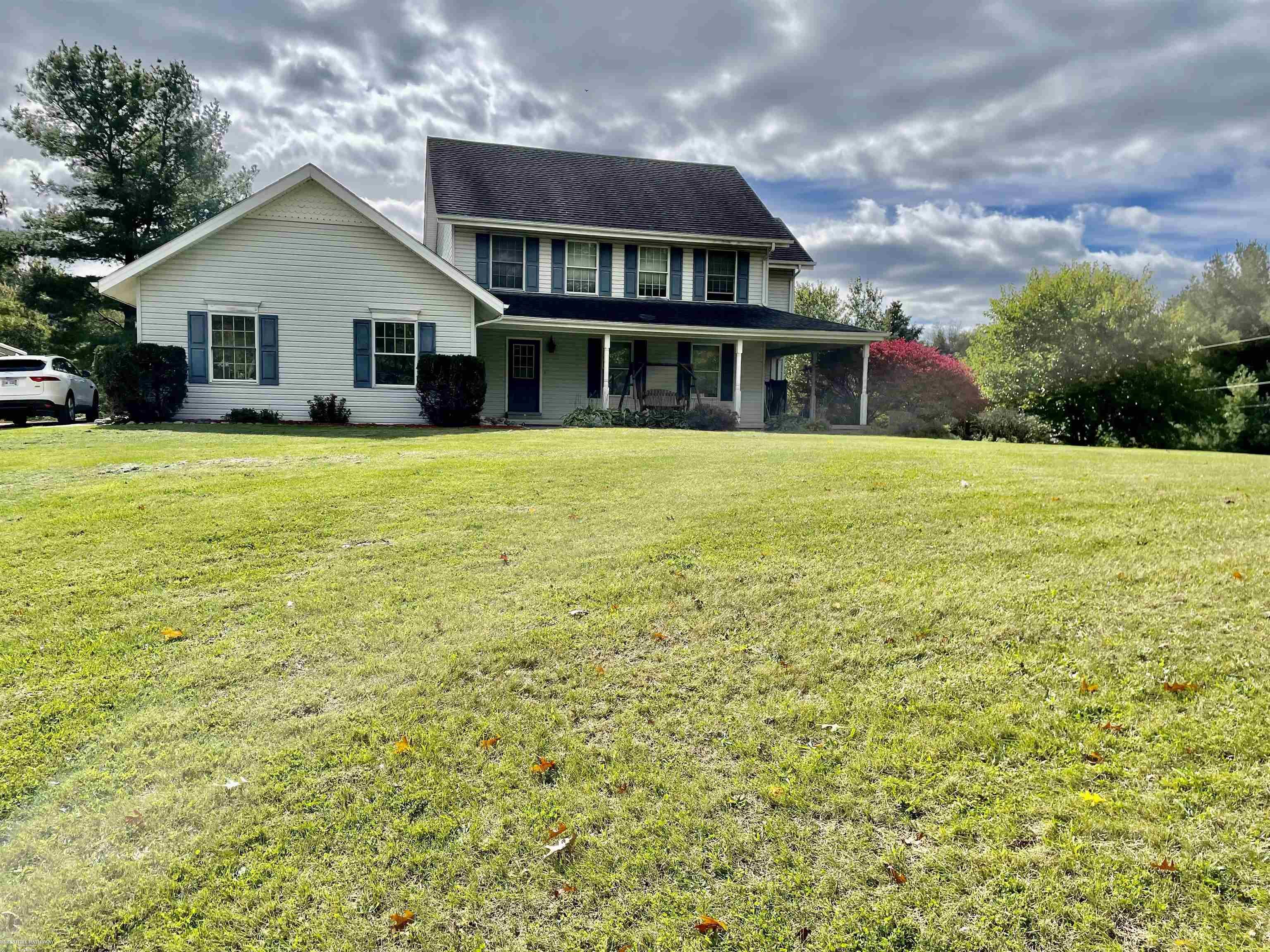 432 Mack Road Leonard, MI 48367 - Photo 2 of 21 50124571-1.JPG