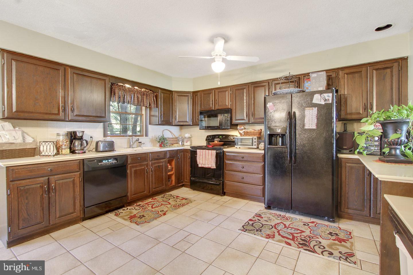 4031 North Rohrbaugh Road Seven Valleys, PA 17360 - Photo 7 of 43 Gallery Image 7