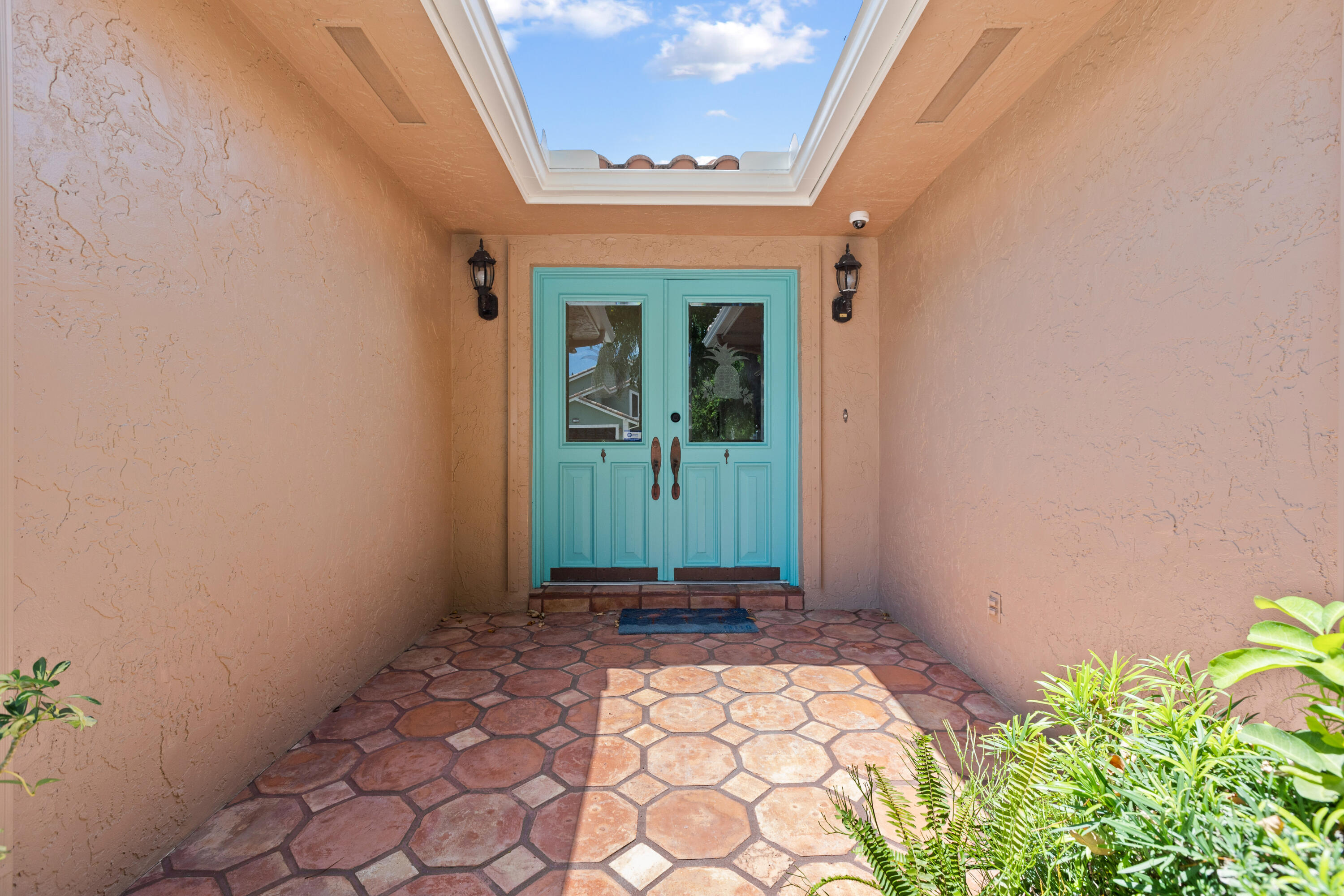 1350 Southwest 2nd Street Boca Raton, FL 33486 - Photo 2 of 38 FU8A5570