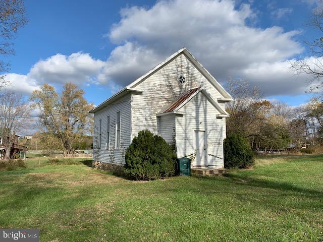 587 Richardson Road Strasburg, VA 22657 - Photo 2 of 11 Front