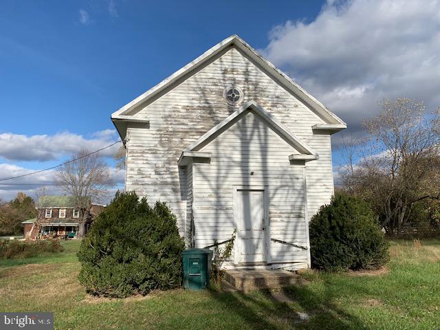 587 Richardson Road Strasburg, VA 22657 - Photo 3 of 11 Front