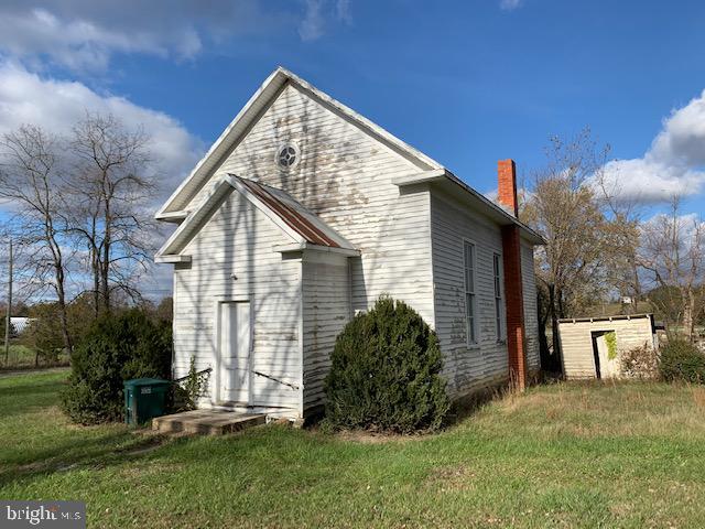 587 Richardson Road Strasburg, VA 22657 - Photo 4 of 11 Front