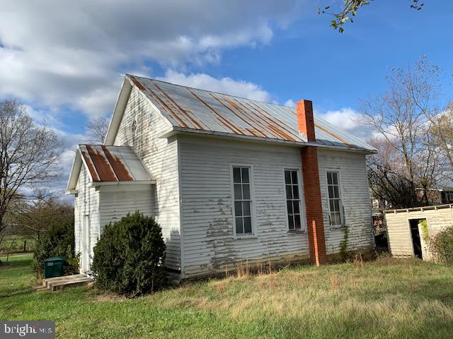 587 Richardson Road Strasburg, VA 22657 - Photo 5 of 11 Side