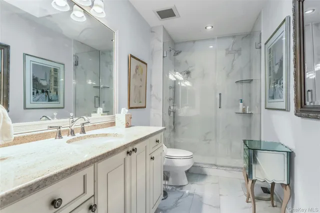 $1,649,000 | 52 Hyde Court, Manhasset, NY 11030